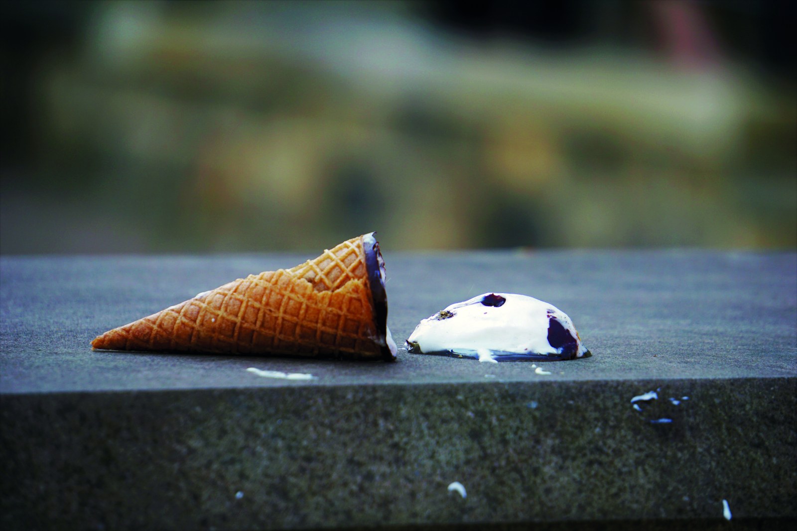 dropped ice cream, when disaster strikes